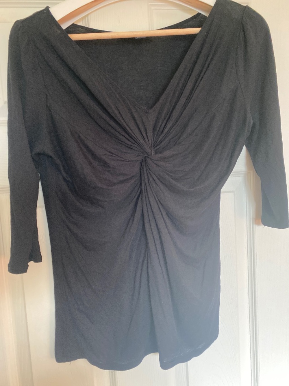 Banana Republic Black Twist-Front V-Neck 3/4 Sleeve Top – Size M